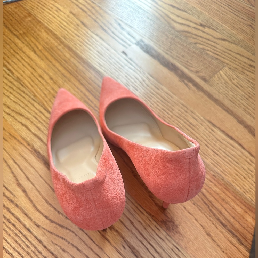 Host Pick ✨ELSIE SUEDE PUMPS - Picture 2 of 15